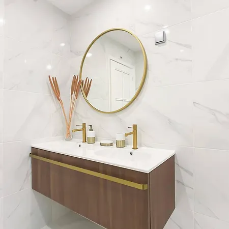 Downtown Stylish Апартаменты *