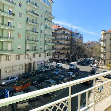 Apartment Downtown Stylish Lisbon